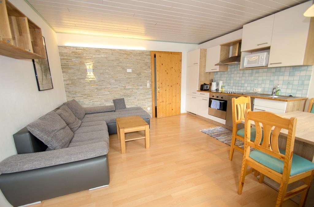 Appartementhaus Lake View By All In One Apartments Zell am See Bagian luar foto